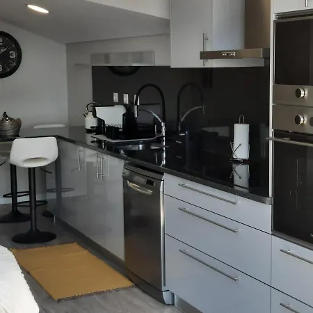 Zeza's Sky Apartamento Calheta (Madeira)