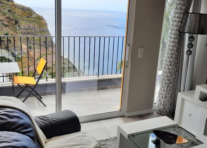 Zeza's Sky Apartment